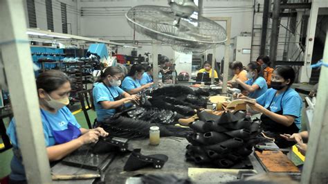 Shoe industry in Marikina .